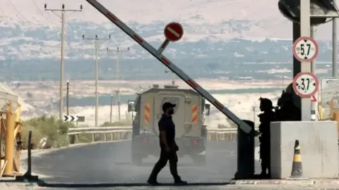 Two Persons Shot in Attack Close to Jordan-West Bank Passage, Israeli Military States